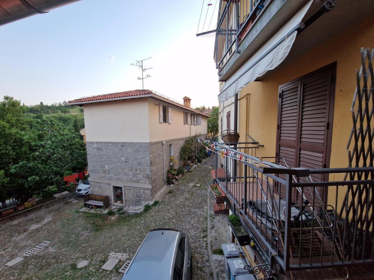 Lovely One-Bedroom Attic In An Ancient Village Μπολόνια Εξωτερικό φωτογραφία