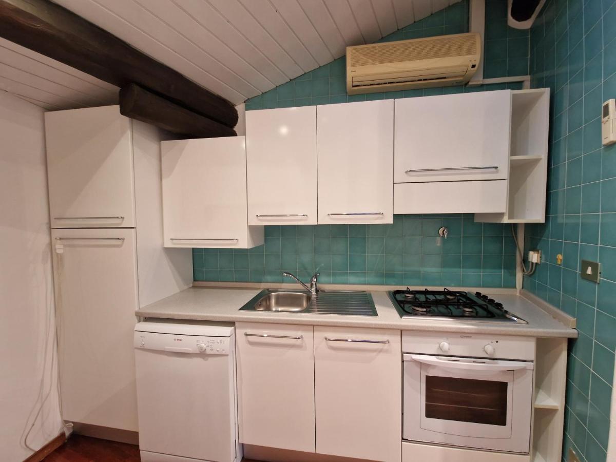Lovely One-Bedroom Attic In An Ancient Village Μπολόνια Εξωτερικό φωτογραφία